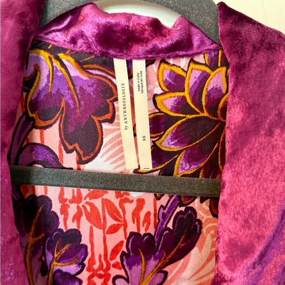 Anthropologie Luxe Pink Purple Floral Button Up Top- Size XS - Picture 7 of 8